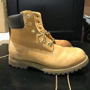 Women’s timberland boots size 8